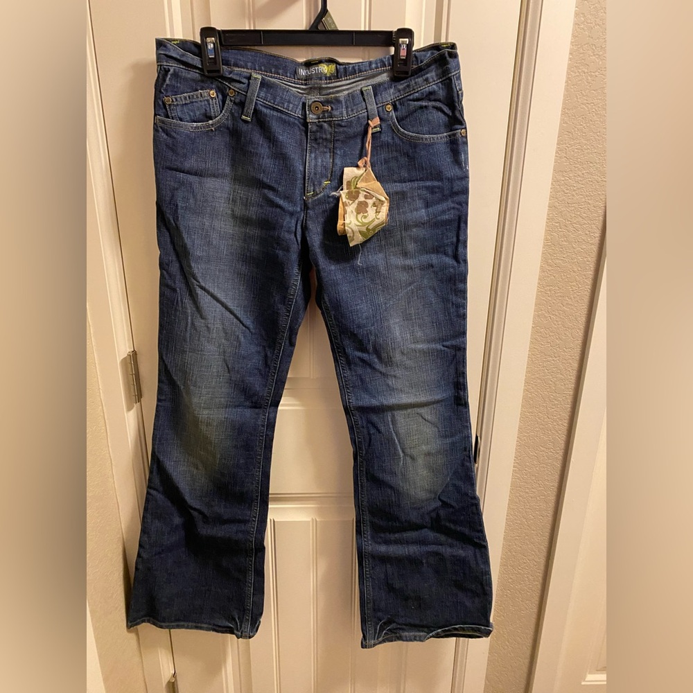 NWT Industry Jeans 32 Flare Leg Stretch Blue Denim Factory Scored 14